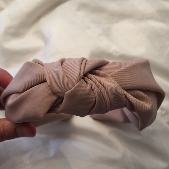 Knotted Blush Pink Headband - Picture 3 of 5